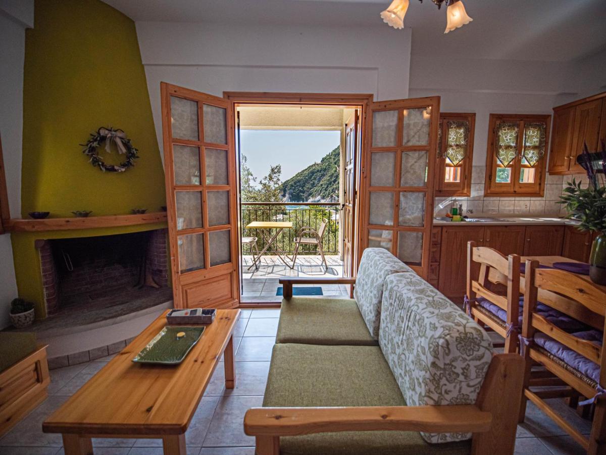 Olive House In Damouchari With A Sea View - Delicious Houses Ngoại thất bức ảnh